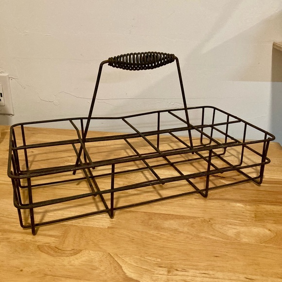 Sold! Vintage Motor Oil Glass Jars with Caddy - Picture 6 of 17